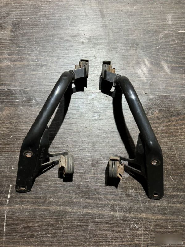 Боковой кронштейн BMW R1200RT 2005-2013 — фото 1