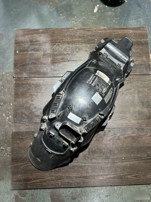 Пластик подрамника BMW R1200RT 2005-2013 — фото 1