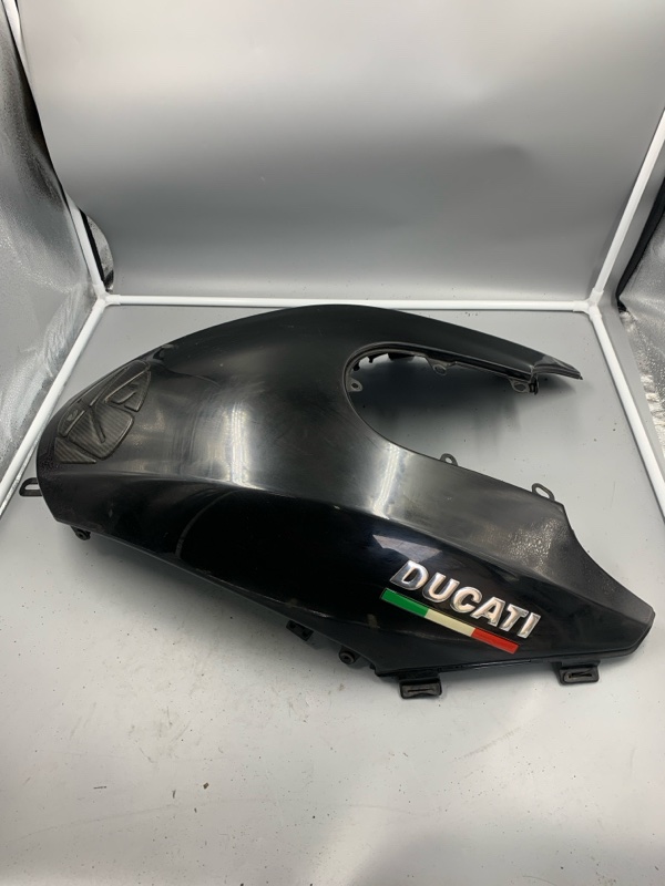 Накладка на бак Ducati Diavel 2011 — фото 1