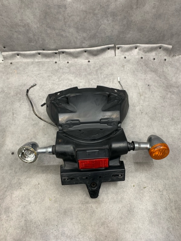 Крепление номера Suzuki Boulevard M90 — фото 1