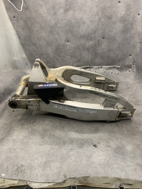 Маятник Honda CBR1000RR 2005 — фото 1