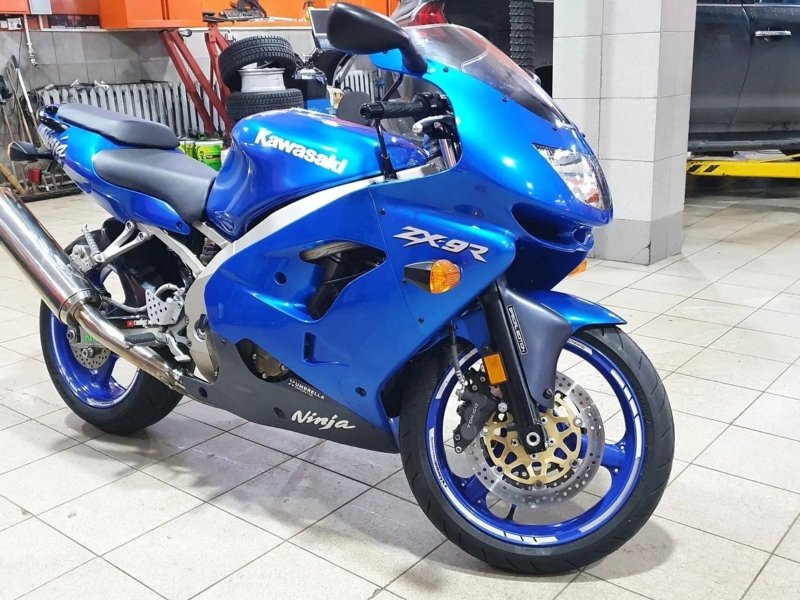 Kawasaki ZX9R на разборе
