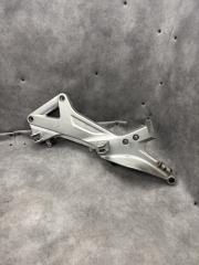 Кронштейн подножек Лев. Honda ST1300 Pan European  б/у