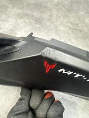 Пластик хвоста Лев. Yamaha MT-07 2015 — фото 3